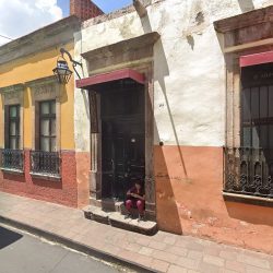 C. Dentistas