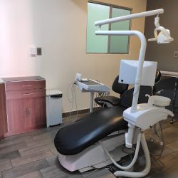 Cirugía Oral E Implantologia