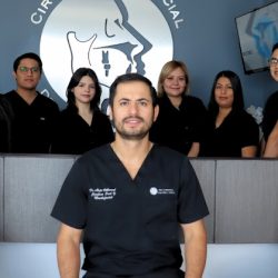 Cirugia Oral Y Maxilofacial Dr. Alejo Villarreal Alanis / Implantes Dentales