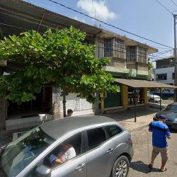 Negocio Cirujando Dentista Médico C.d. Delfino Estrada Ruiz
