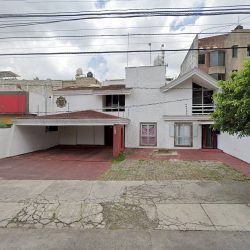 Cirujano Dentista Carlos Barragán