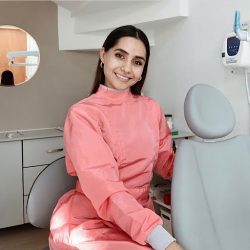 Dentista Claudia Sotelo. OdontologÍa Integral