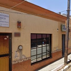 Dentista Enrique Romo López.
