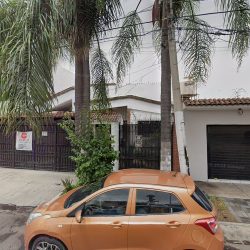 Dentista Leslie Sandoval