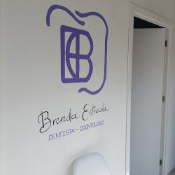 Dentista-odontólogo Brenda Estrada