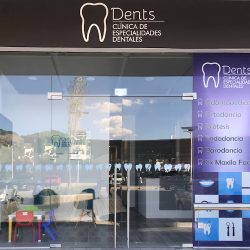 Dents Clínica De Especialidades Dentales