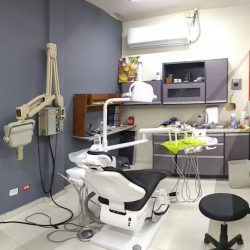 Dr. Eduardo Rafael Aguirre Acosta, Dentista - Odontólogo