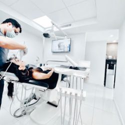 Dr. Gustavo Díaz (clínica Dental)