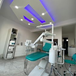 Dr. J Luis Hernandez Aguila, Dentista - Odontólogo