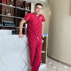 Dr. Juan Carlos Dueñas Castro, Dentista - Odontólogo