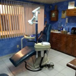 Dra. Adriana Muñoz Ruiz, Dentista - Odontólogo