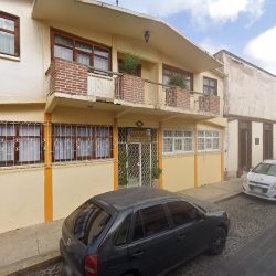 Dra. Ana Karen Colin Lovera, Dentista - Odontólogo