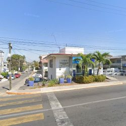 Dra. Ana María García Luna, Dentista - Odontólogo