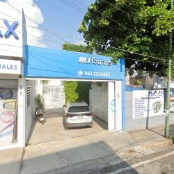 Dra Andrea Domínguez Rivera, Dentista - Odontólogo