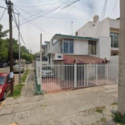 Dra. Berenice Guerrero Arellano, Dentista - Odontólogo