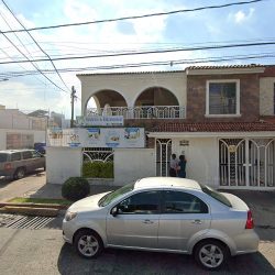 Dra. Brenda Galindo Amaya, Dentista - Odontólogo