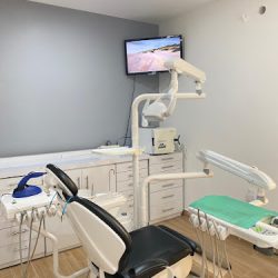 Dra. Christian De La Mora Morado, Dentista - Odontólogo