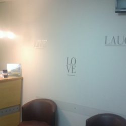 Dra. Claudia Berenicie Navarro Aguirre, Dentista - Odontólogo