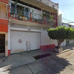 Dra. Esthefania Garcia - Odontóloga