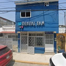 Dra. Irma Sanchez Cacho, Dentista - Odontólogo