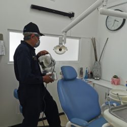 Dra. Jocelyn Herrera Santoyo, Dentista - Odontólogo