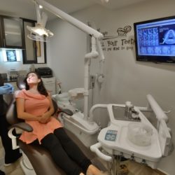 Dra. Luz Estela Santibañez, Dentista - Odontólogo