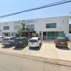 Dra. Luz Maria Helgueros Marin, Dentista - Odontólogo