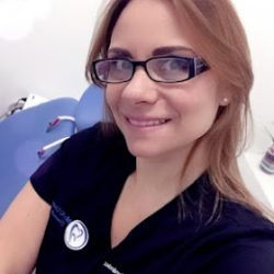 Dra. Maria Fernanda Fernández Pérez, Dentista - Odontólogo