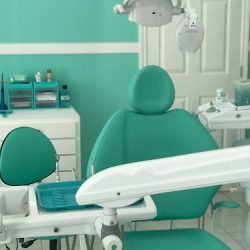 Dra. Nathalie López / Dentista