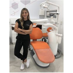 Dra. Paula Barnett, Dentista - Odontólogo