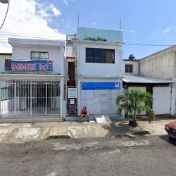 Dra. Silvia Arias Juarez, Dentista - Odontólogo