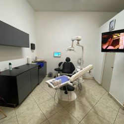 Em Dental