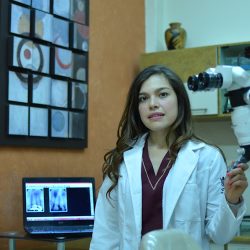 Endodoncia Microscópica Dra. Adriana Zuñiga Delgadillo