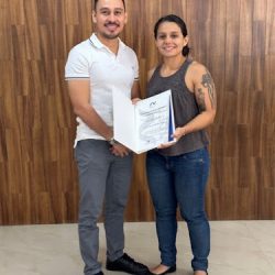 Laura Ceballos Brito, Dentista - Odontólogo