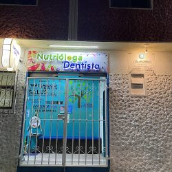 Nutrióloga Dana Prado Y Dentista Carlos Aguilar